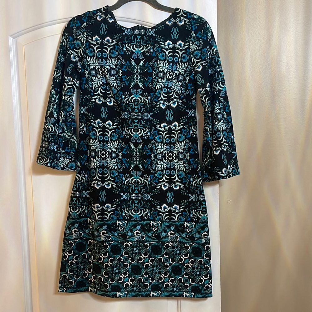 Vince Camuto blue pattern dress